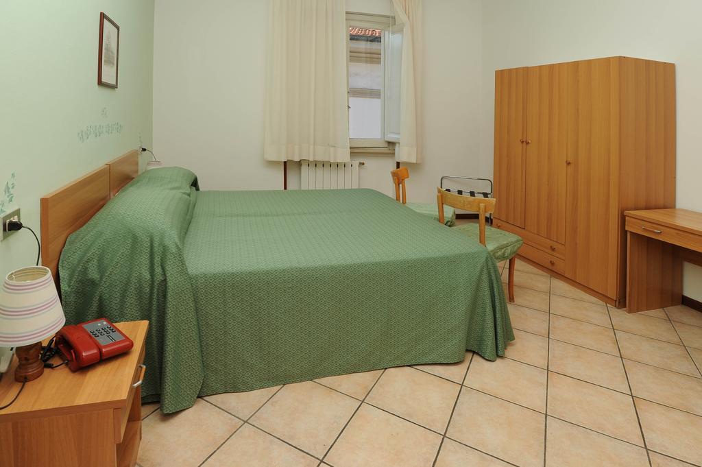 Marina Hotel 3*